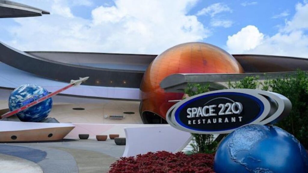 SPACE220