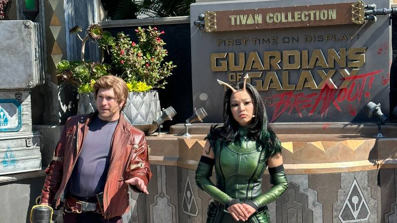 Mantis aparece na Disneylândia para comemorar 'Guardiões da Galáxia Vol.  3' lançamento