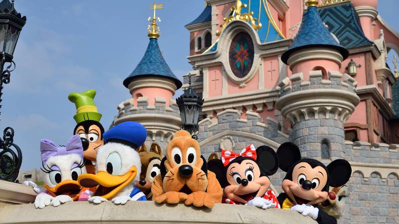 Disneyland Paris - castelo - personagens