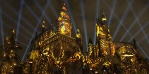 Hogwarts Castle lights up with Hufflepuff projections
