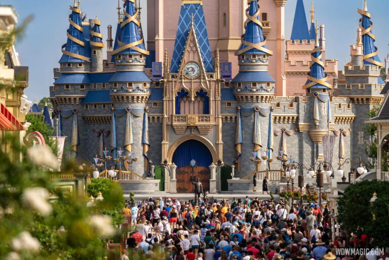 Disney estende reservas de bônus anuais para portadores de passe para todos os quatro parques temáticos do Walt Disney World no início de outubro