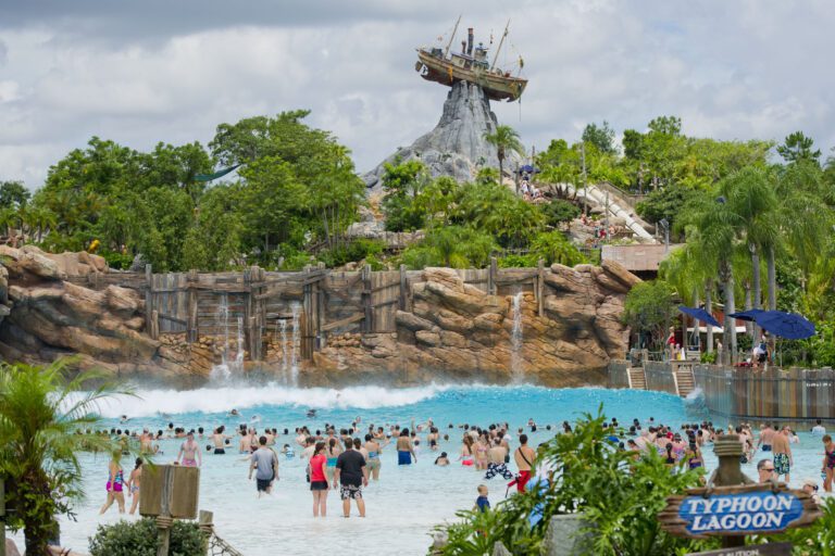 Os preços dos ingressos aumentam nos parques aquáticos Typhoon Lagoon e Blizzard Beach do Walt Disney World