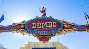 Empresa de marketing multinível Scentsy agora apresenta patrocinador da atração Dumbo no Magic Kingdom